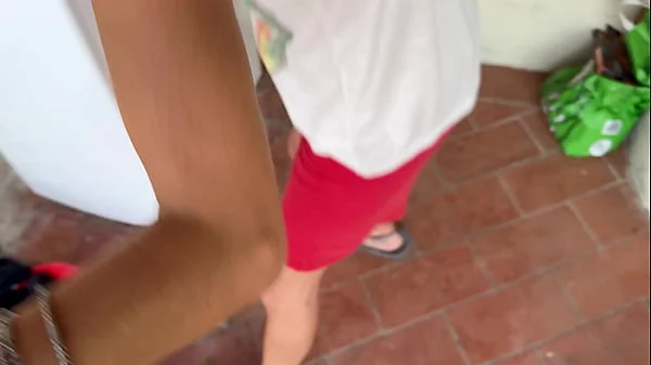 ACCIDENTAL SEX IN THE WASHING MACHINE - THE NEIGHBOR HAS TWO QUICK ORGASMS... CUM INSIDE !!!