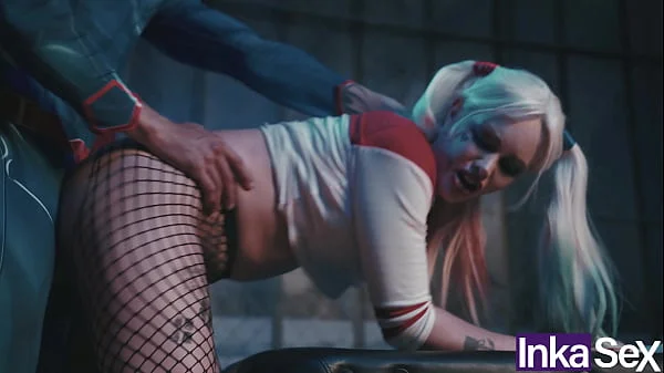 Superman destroza el ano a Harley Quinn y le hace un creampie en el ano.