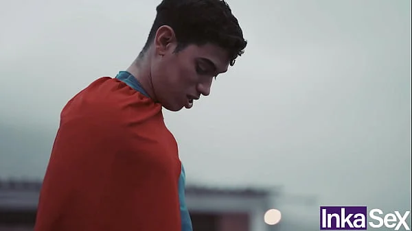 Superman destroza el ano a Harley Quinn y le hace un creampie en el ano.