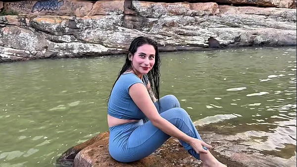 follando con desconosido por dinero en el rio