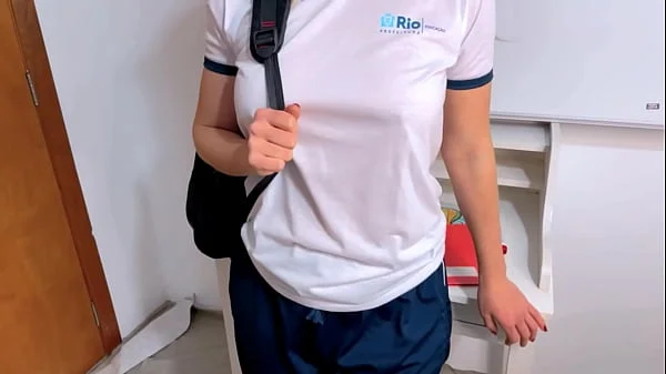 PROFESSOR E ALUNA NO RIO PEGOS FAZENDO SEXO E ELE FOI DEMITIDO