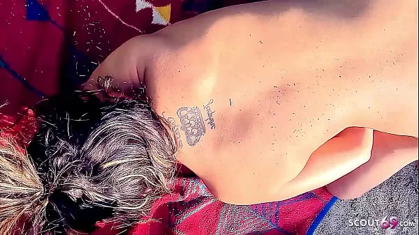 Echter Amateur Dreier am Strand mit reifer Türkin und 2 jungen Deutschen