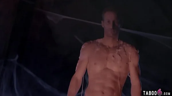 Teen couple taken by aliens star in live sex shows