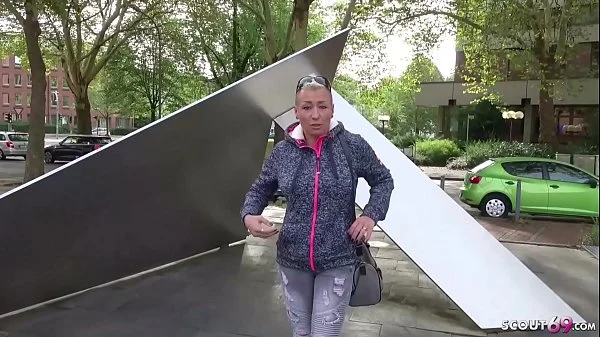 GERMAN SCOUT - MUTTER MANDY IN DEN ARSCH GEFICKT BEI CASTING
