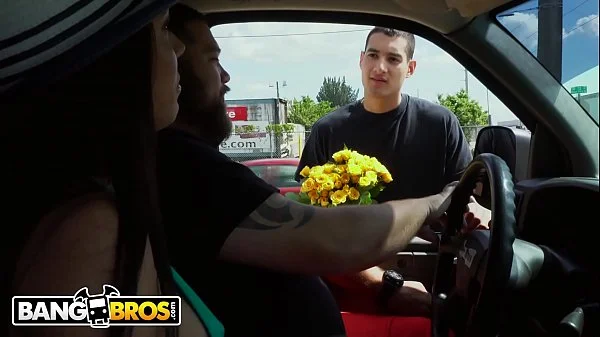 BANGBROS - MILF Rachel Starr Picks Up A Florist On The Streets Of Miami