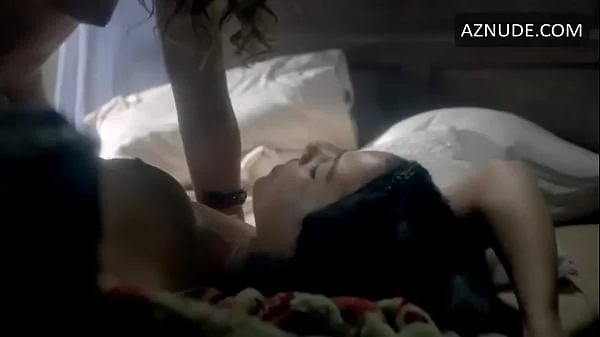 Jessica Parker Kennedy Breasts, Lesbian Scene in Black Sails