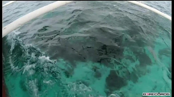 b. come and fuck my pussy