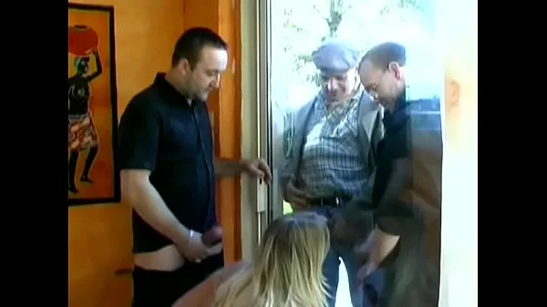 Les voisins sont de la partie