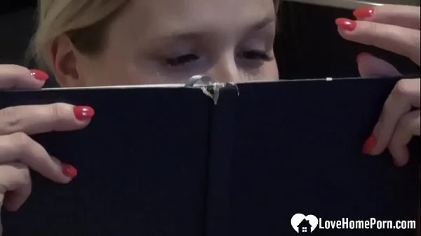 Hot teen definitely knows how to tease