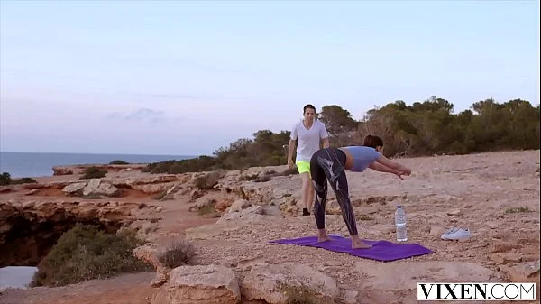 VIXEN Two Complete Strangers Have Incredible and Unexpected Sex