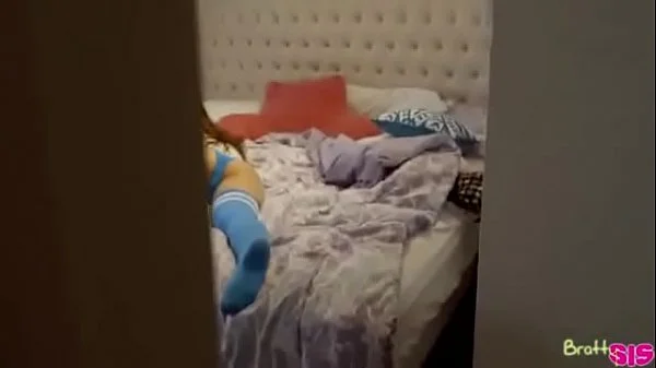 step brother spies sister - Sisfreedom.com