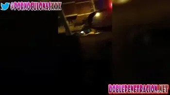 Me encontre con esta pareja FOLLANDO en la calle