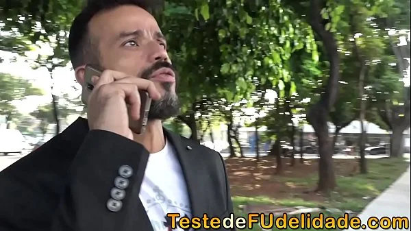 Empresário dotado transou com a mendigata gostosa em prédio abandonado ( Shayenne Samara )