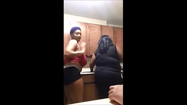 Huge tits Busty Woman on yassporn.com