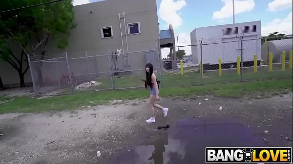 Dylann Vox Stripper With Double Ds Hops on The Bus