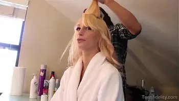 Erica Fontes backstage