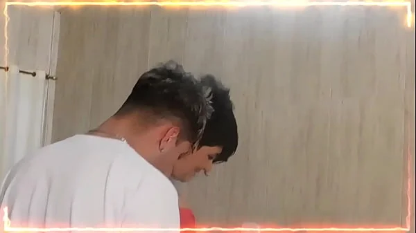 QUE QUERES  COMER , SACAME  EL CORAZON  Y LLENAME  EL CULO  DE LECHE , LE DICE  LA MADRASTRA   .....