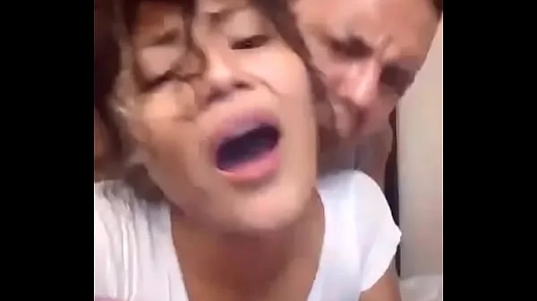 Le gusta por el culo.