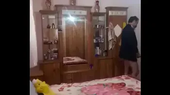 اب ينيك بنته في غرفته