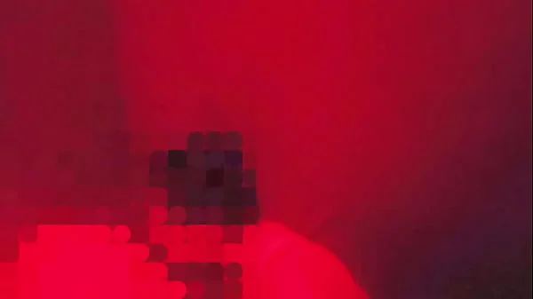 Hotwife foi sozinha na casa de swing e deixou o cuckold em casa, transou com o solteiro e depois deu para o marido