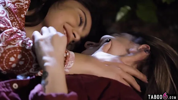 Lesbian teens hairy pussy licking at a picnic