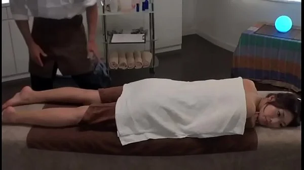 Busty japanese MILF Reiko Kobayakawa got pounded after massage