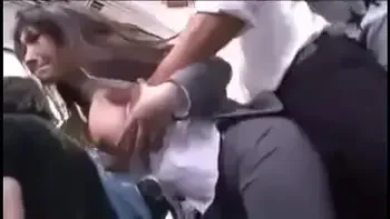 Japonesa com terno, sendo fodida no ônibus