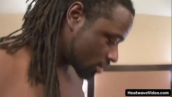 This fat black whore wears her hair blonde and loves to feel the cock in her fat pussy