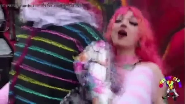 i put spongebob music over a E-Girl getting hammered by a damn clown