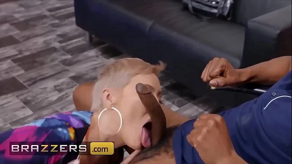 Interracial Rough Sex With Horny Blonde MILF (Ryan Keely) - Brazzers