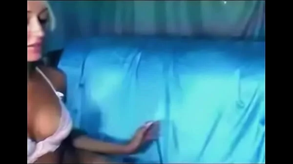 Paris Hilton Look-alike On Webcam