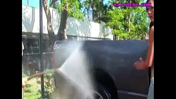 y. Muff Dive Carwash