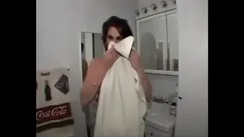 shake/move your tits