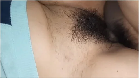 Una Noche Con El Amigo De Mi Esposo, Intercambiamos Leches Y Unos Ricos Sentones De Bienvenida