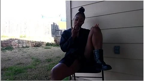 Sweetbutttasty Smoking And Fingering Herself In The Backyard!!!!!