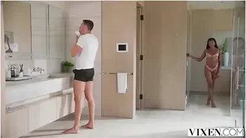 Stunning Cock Hungry Model Nicole Kitt Mixes Business With Pleasure