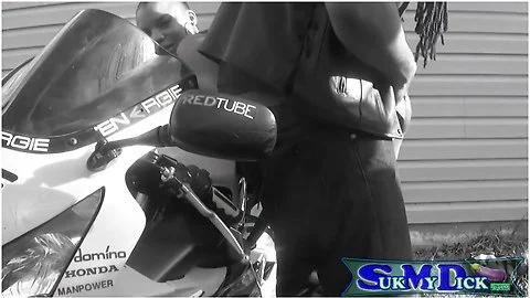 Don Whoe - Big Lip Ebony Milf Gives Sloppy Bj On Motocycle