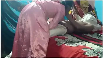 Indian Village Bhabhi Bedroom Injoyed With Hasband