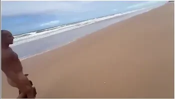 Fui Com Minha Amiga Da A Bucetinha Em Uma Praia De Nudismo Para Os Pirocudos 12 Min
