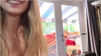 Perfect Body Teen 18+ Girlfriend Vacation Sex - Molly Little - Perfect Girlfriend