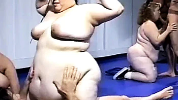 Granny Orgy with BBW Beauties Eating Pussy and Using Dildo