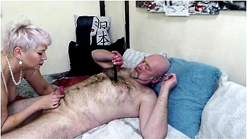 Hot Mature Russian Fisting Close Up... Hot Orgasm Of Mature Russian Milf & Wild Passionate Screams!