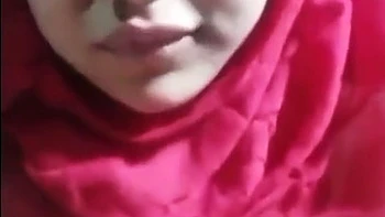 Pure Indian Desi Girl Pressing Boobs