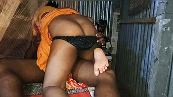 Fullmoti Hot Bhabhi Anal Fucking in Doggy Style - Desi Indian Aunty Homemade Sex Video
