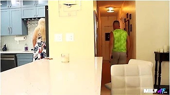 Oops - I Sent A Dick Pic To My Milf Sadie Hotwife