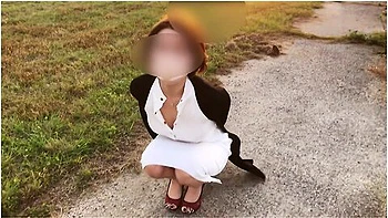 個人撮影巨乳熟女にヒタッと白ワンヒてノーフラ散歩お買い物ホッチか Japanese/hentai/asian/milf/stepmom/big Tits/日本人/熟女/巨乳/素人/潮吹き