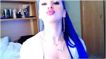 Bimbo Katrix With Big Fake Lips ,make Up - Lina Paige