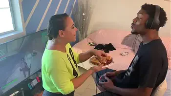 Stretch and Carmela Clutch Fortnite Chronicles part one