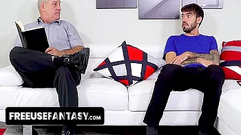 Stepbrother Gets Instructed To Fuck This Cute Gamer Girl