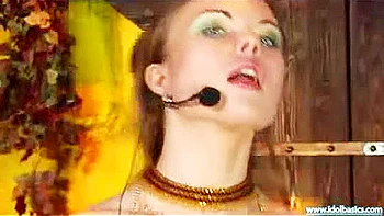 Professional music video singing with sex. I love this song. LA. LA. LAAAA. LA. Musical masterpiece. Uniq